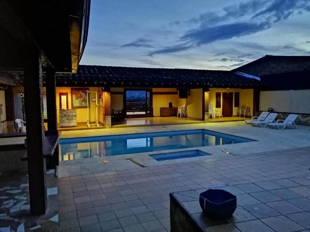 Hostal Hollywood Inn Rionegro Exterior foto